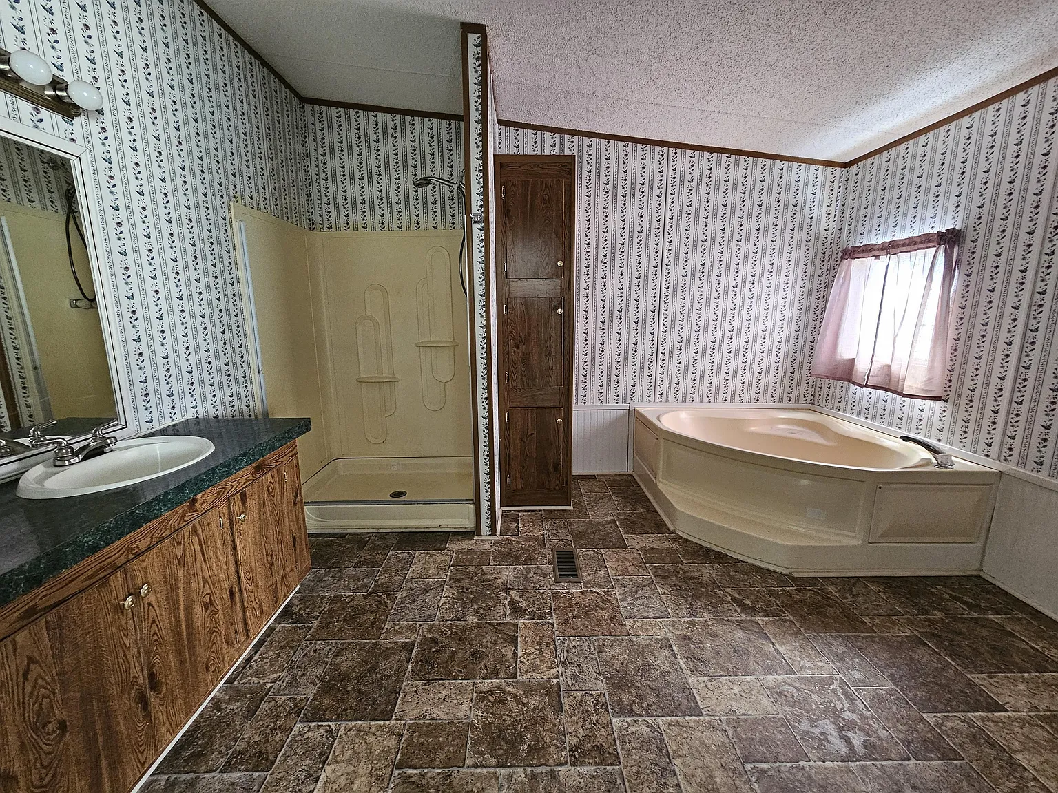 Baxter Way 119 - 1 — Photo 3