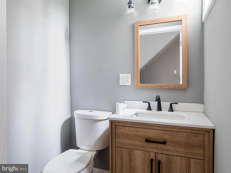 2327 N Carlisle St #1 — Photo 8