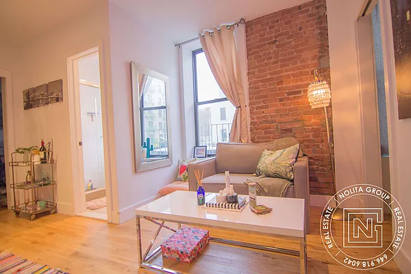 Rented by Nolita Group | media 21