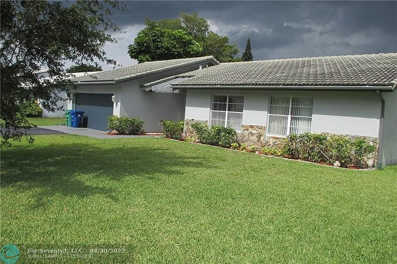 1st image of 3911 NW 114th Ave