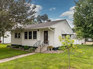 401 2nd St NE, Hayfield, MN 55940