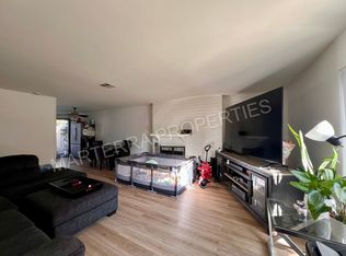 1971 Ren Cir #A, Tustin, CA 92780