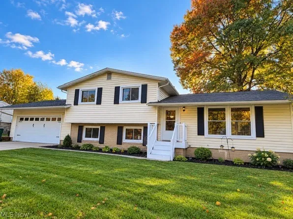 5997 Lake O Springs Ave NW, Canton, OH 44718