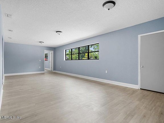 2nd image of 4022 BLANDING Boulevard