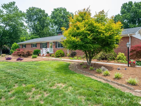 403 Old Post Rd, Cherryville, NC 28021
