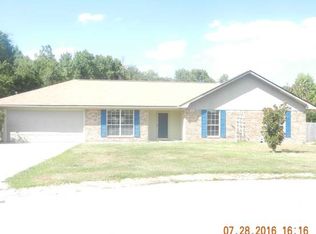 46 Woody Ct, Hinesville, GA 31313