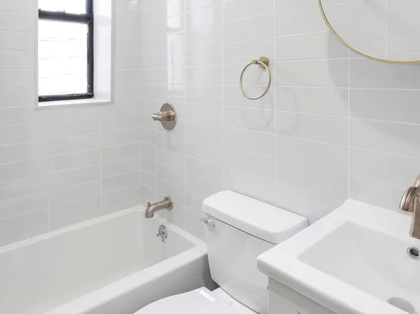 41 Clarkson Avenue image 5 of 8