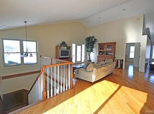 9229 Stoney Creek Rd, Ypsilanti, MI 48197