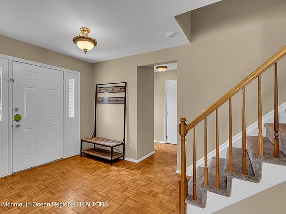 4th image of 1296 Beauchamps Place