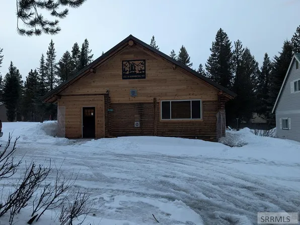 42774279 Gooding St, Island Park, ID 83429