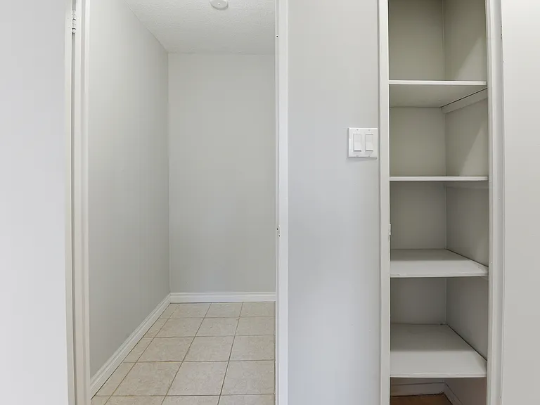 20 Stonehill Ct — Photo 38