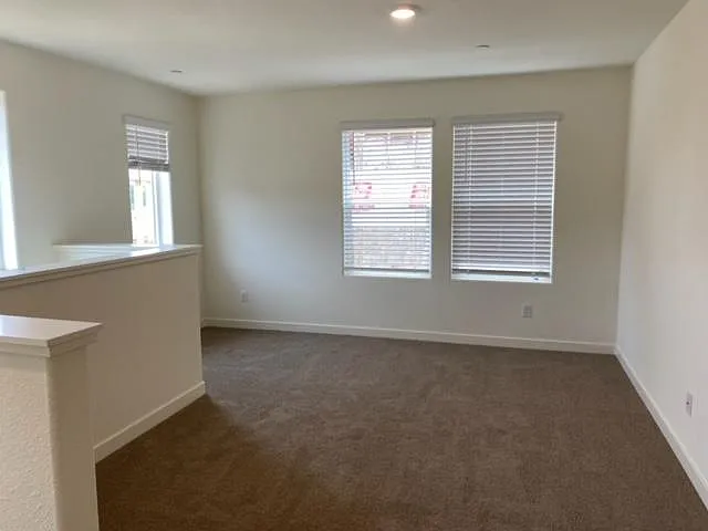 380 Shafer Ave — Photo 3
