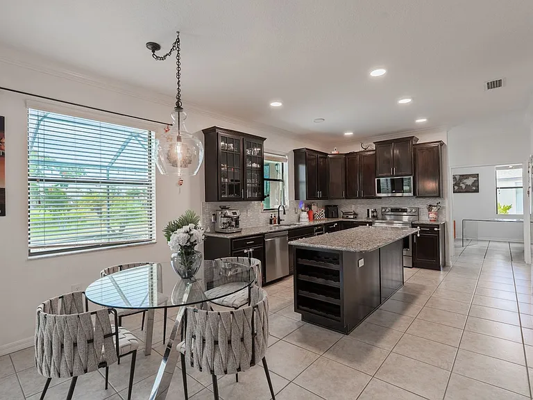 360 Hope Bay Loop — Photo 4
