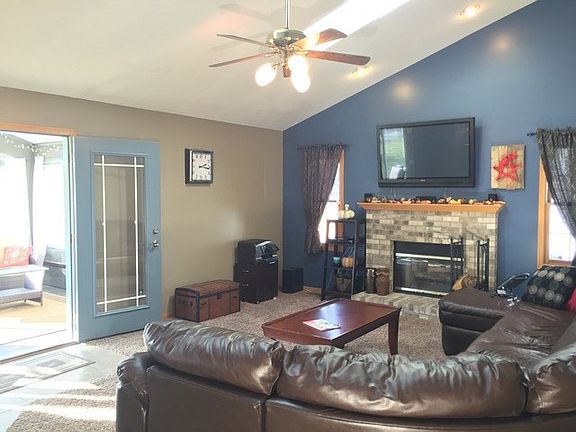 3rd image of 131 Old Farm Mid Ct