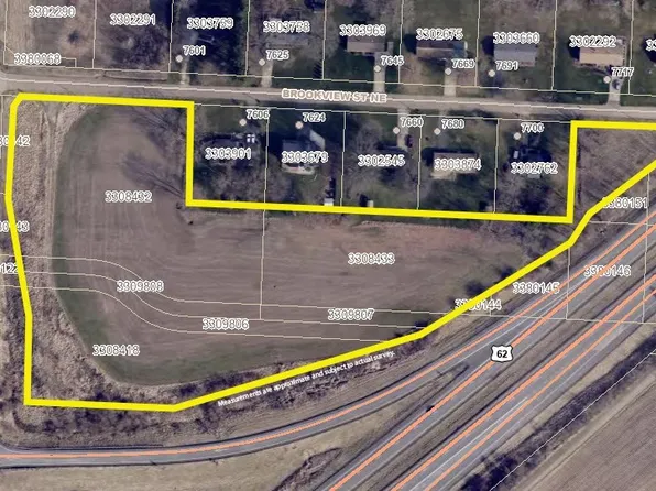 Brooklawn St NE, Louisville, OH 44641