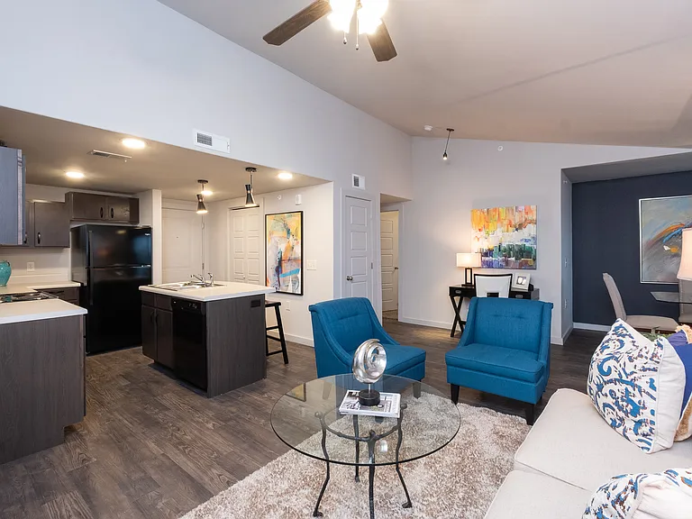 1050 Spencer St #33 — Photo 4