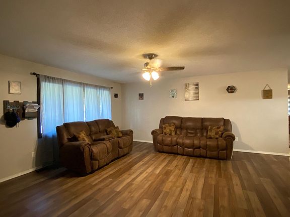 3rd image of 2701 Paula Dr