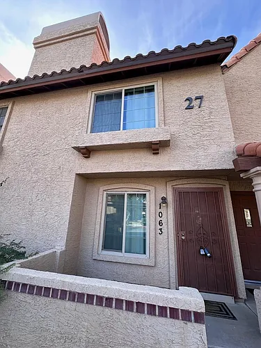 4901 E Kelton Ln Photo 1