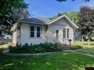 326 W Wabasha St, Saint Peter, MN 56082