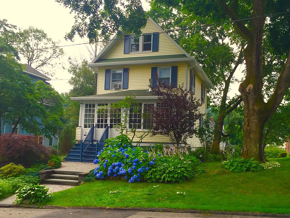 1st image of 8 Roselle Ave