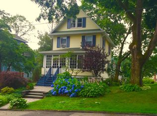 8 Roselle Ave, Pleasantville, NY 10570