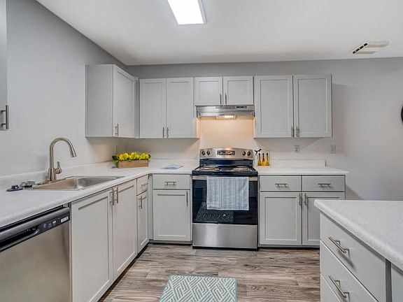 4th image of 16100 SW 113th Ave #74