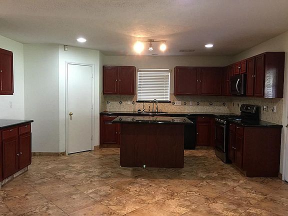 3rd image of 2506 Johnsbury Dr