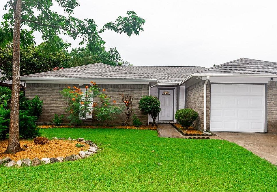 1st image of 423 Capehill Dr