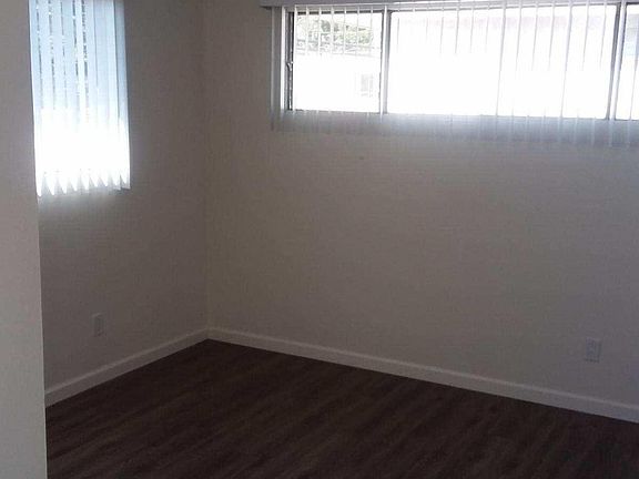 2nd image of 1515 Beloit Ave APT 10