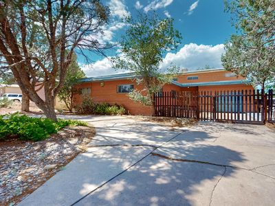 2615 Vista Larga Ave NE, Albuquerque, NM, 87106