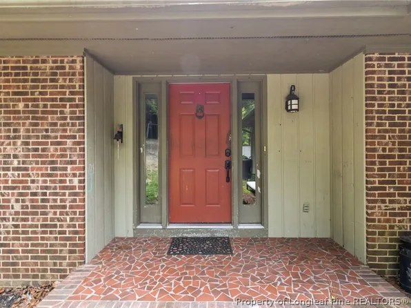 6093 Dunes Dr, Sanford, NC 27332