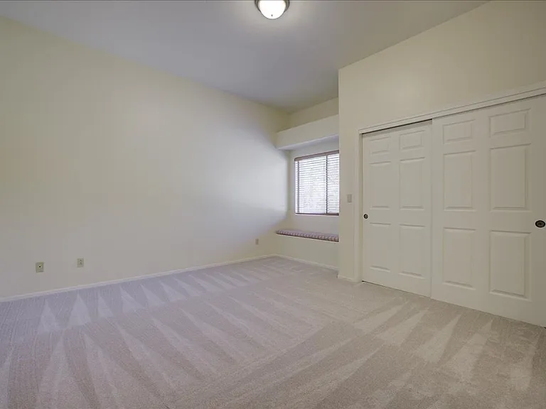 4750 N Bonanza Ave — Photo 28