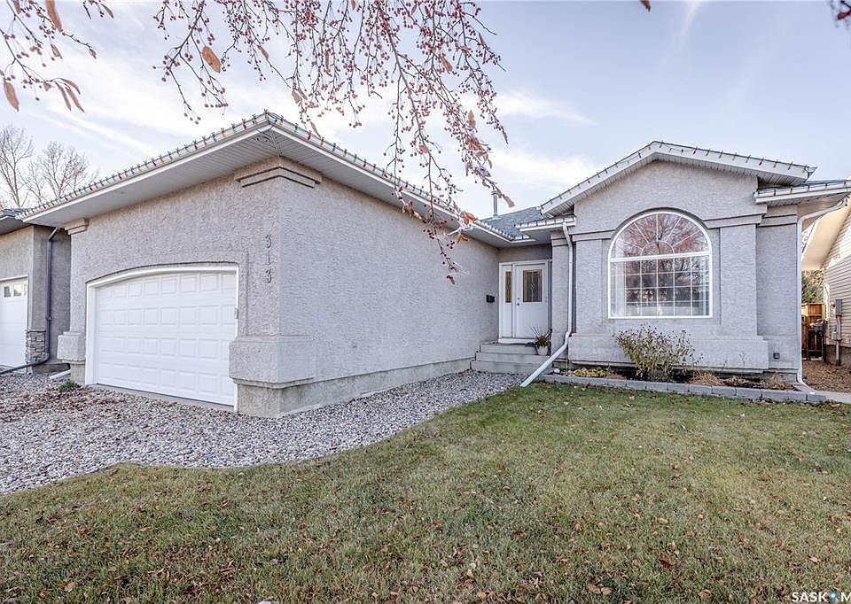 1st image of 313 Victor Cres