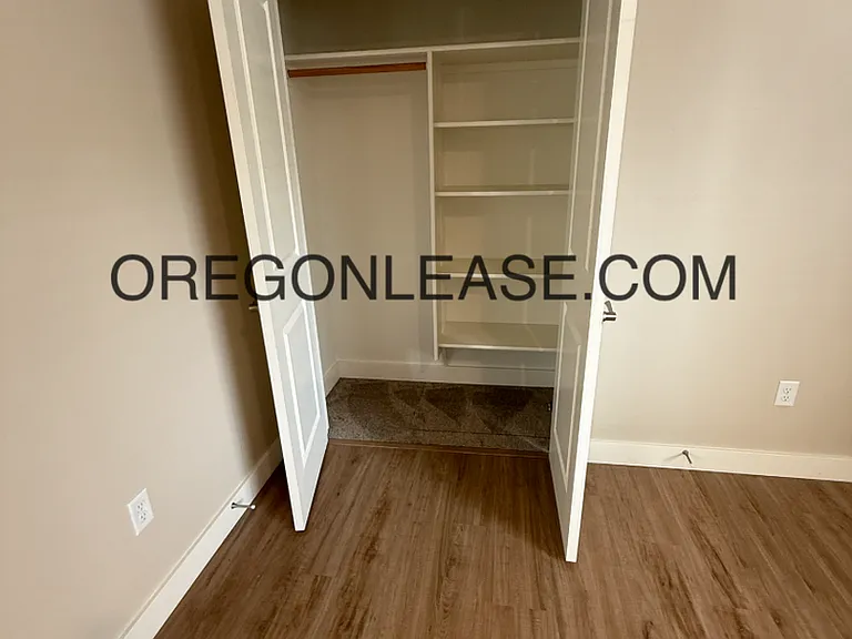4040 Horace St #4 — Photo 9