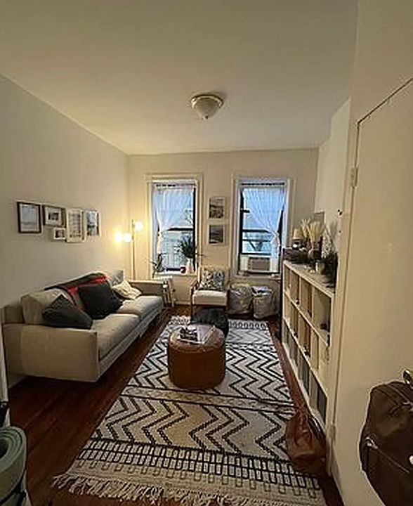 1st image of 241 W 15th St APT 4RE
