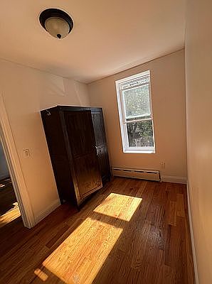 4th image of 495 Lincoln Ave #3