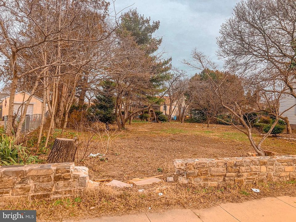 2nd image of 4407 4th St