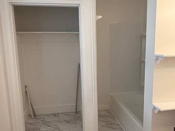4th image of 115 S Franklin St #3