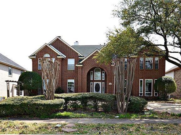 2nd image of 1712 Falmouth Dr