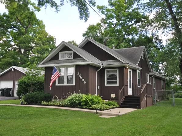 35909 N Helendale Rd, Ingleside, IL 60041