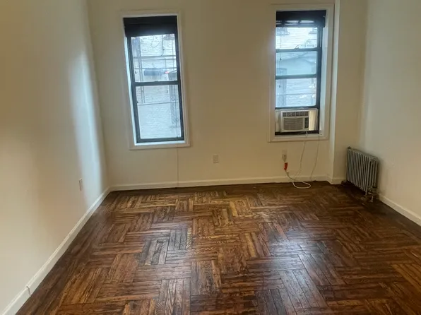 590 Parkside Avenue image 16 of 19