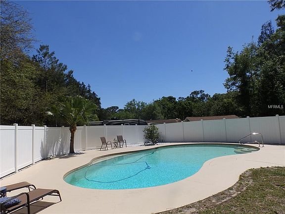 4th image of 2535 Woodland Ct
