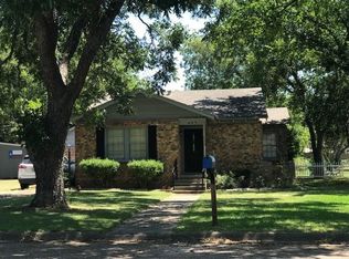 403 Sunset Dr, Cleburne, TX 76033