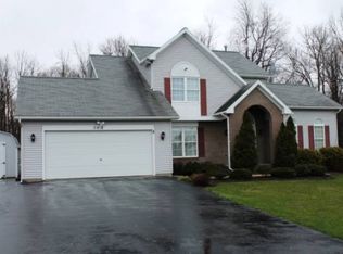 2018 Bear Creek Dr, Ontario, NY 14519