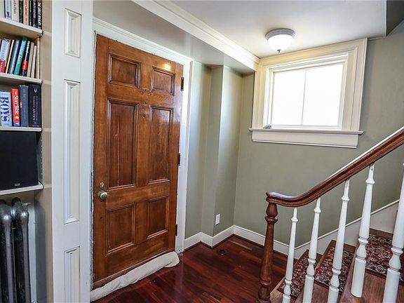 4th image of 34 Church St