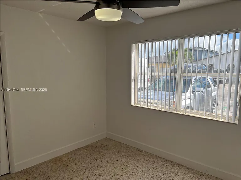 4725 NW 4th St #4725 — Photo 8