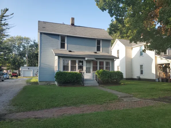 714 E Thompson Ave, Hoopeston, IL 60942