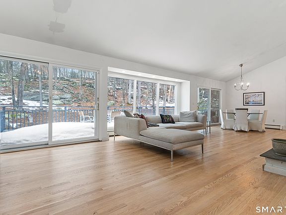 2nd image of 26 Hill Farm Road