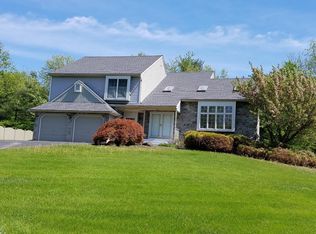 20 Andrew Ln, Lansdale, PA 19446