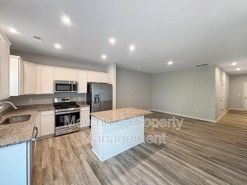 Gardner Heights — Photo 4